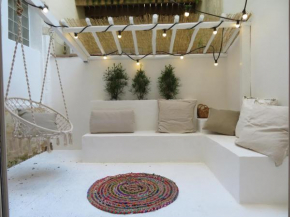 Mirmont Greek Style